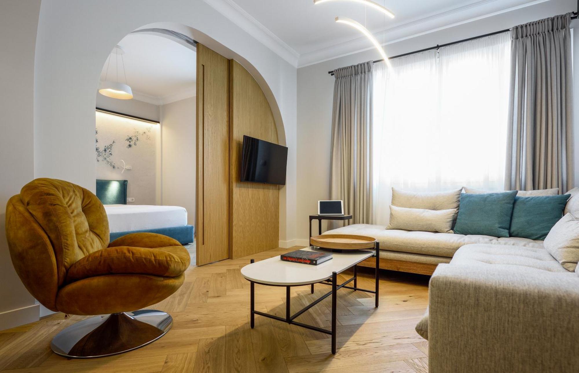 Queen Apartment Thessaloniki By Luxlikehome Салоники Экстерьер фото