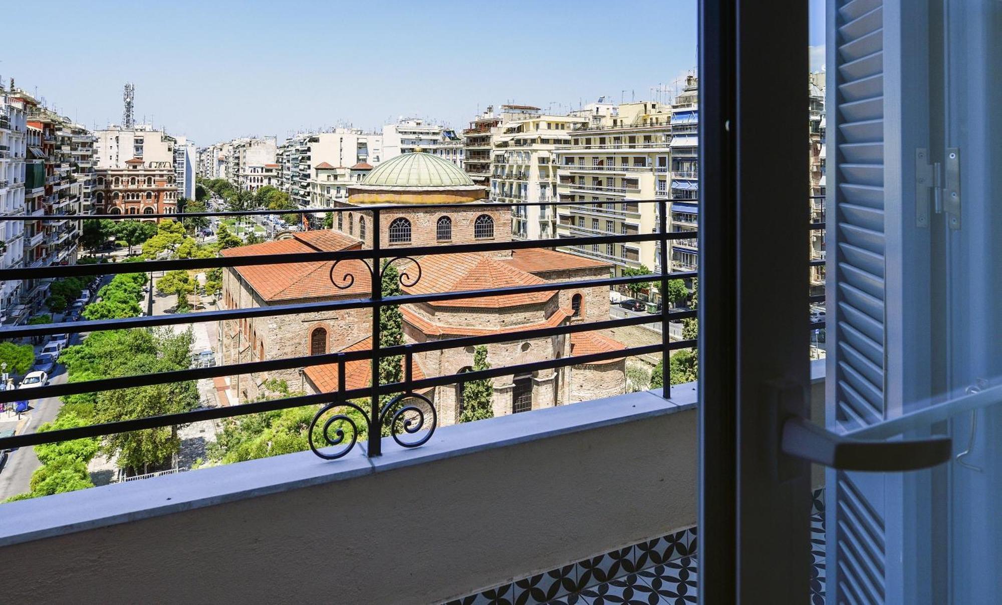 Queen Apartment Thessaloniki By Luxlikehome Салоники Экстерьер фото